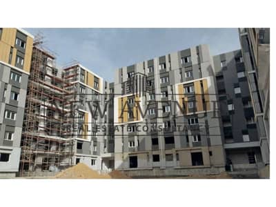 شقة ارضى  بجاردن كورنر للبيع فى هاب تاون haptown  حسن علام افضل لوكيشن