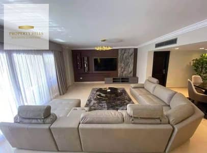 A 200-square-meter apartment, ready for immediate handover, located in a highly exclusive La Vista compound. Available with a low down payment, with a significant discount offered for cash payments.