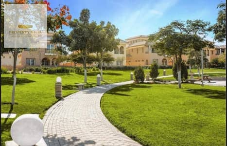 Townhouse for Sale in Hyde Park | Central Lake View & Long-Term Installments