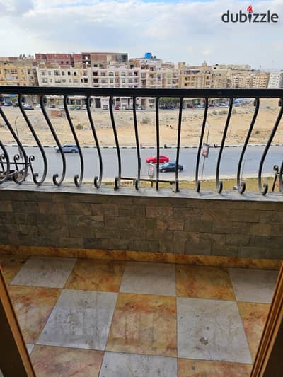 باسعار زمان امتلك شقه مميزه بتحميل قديم بافضل لوكيشن في شارع 9