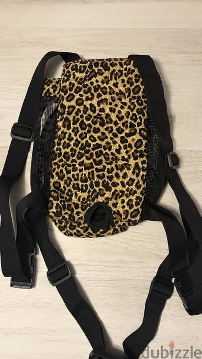 حمالة كلاب صغيرة Leopard Print – بحالة جيدة