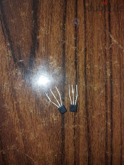 2 Temperature sensor LM35DZ