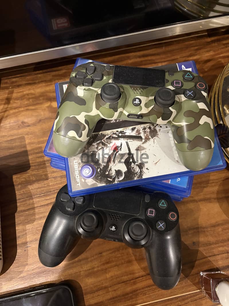 Playstation 4 slim 1
