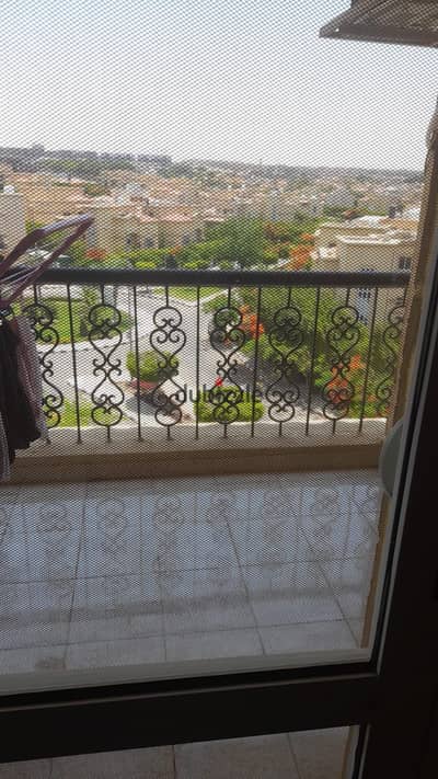 شقه للبيع بالرحاب بسعر تجاري بموقع مميز جدا فيو ميدان وفيلات وبمساحه 180m فرصه لاتتكررمرتبن