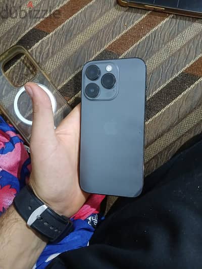 آبل - آيفون 14 برو