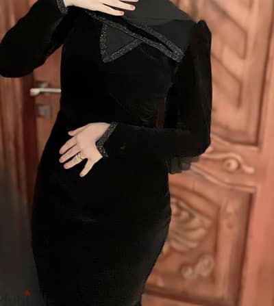 فستان قطيفة  اسود