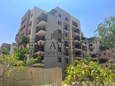 Ready to Move Apartment for Sale in District 5 New Cairo, 126m, 2 Bedrooms, 3 Bathrooms, Pool Access, Landscape View & Parking Slot