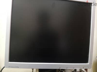 كمبيوتر HP Compaq + شاشة HP 19 بوصة – مناسب للدراسة والاستخدام اليومي