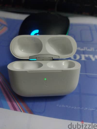 charging case airpods pro" 2" original كيس ايربودز برو ٢ اورجينال
