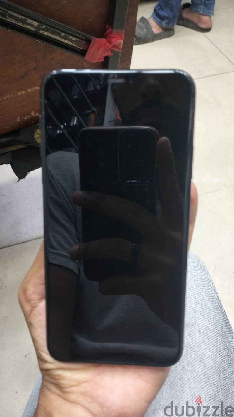 Apple - iPhone 11 Pro Max 4