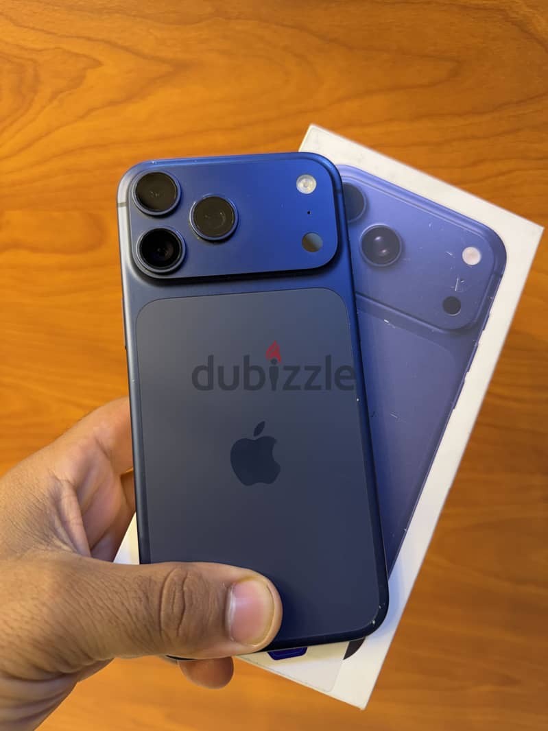 Apple - iPhone 17 Pro Max 1