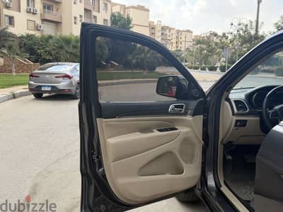جيب جراند شيروكى 2014