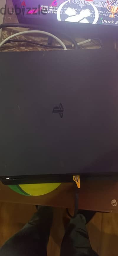 Ps4 slim 1Tb with games