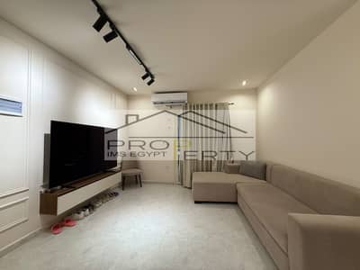 Apartment for sale in the Intercontinental area, measuring 120 square meters. It features 2 bedrooms, a living room, and  2 balconies. features a pool