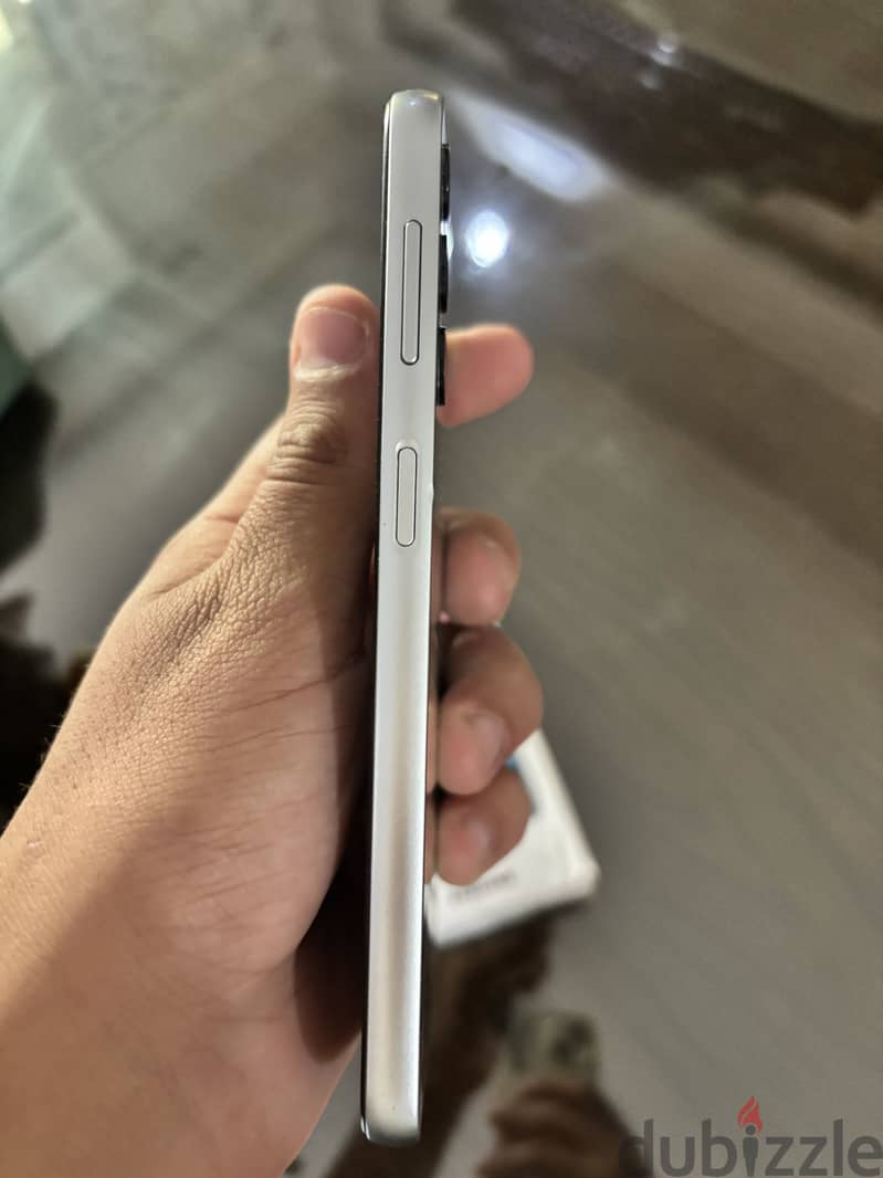 Samsung A24 8