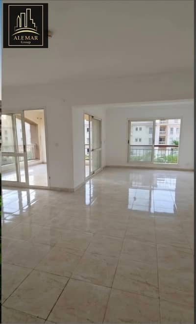 Apartment 211 for sale in Madinaty B1 Model 400 Garden view next to services and the price is negotiable