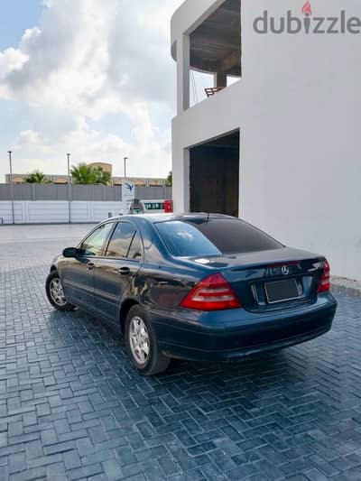 Mercedes-Benz C180 2004 Komperosser
