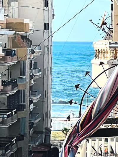 شقه في الإسكندرية العجمي شاطي النخيل دقيقه مشي لي البحر فيو بحر مفتوح ف قلب الخدمات موقع ممتاز بجوار فندق دار الدفاع الجوي تشطيب هاي لوكس مسجله وكامله المرفق