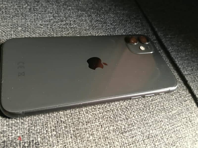 Apple - iPhone 11 5