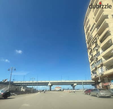 للايجار الشهري شقه قانون جديد في سيدي بشر بحري بجوار فندق الهيلتون تاني صف من البحر