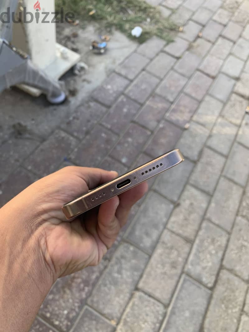 Apple - iPhone 16 Pro Max 3