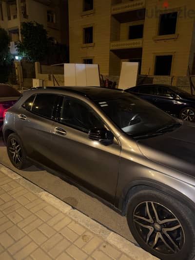 Mercedes-Benz GLA 200 2016