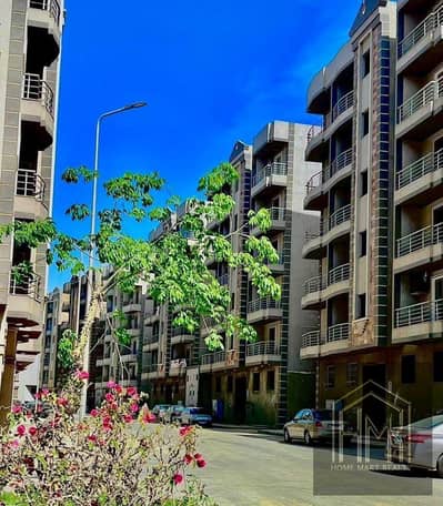 Apartment for sale in Compound Sarayat El-Katameya - Katameya - Immediate Delivery