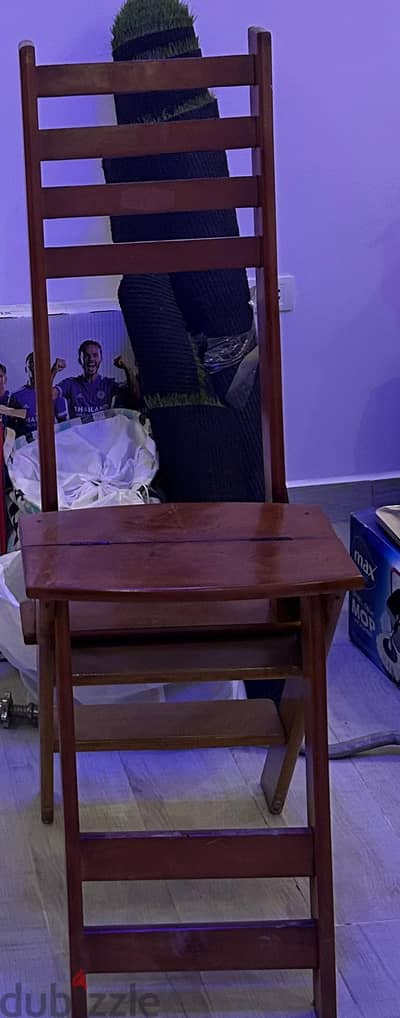 كرسي سلم خشبي