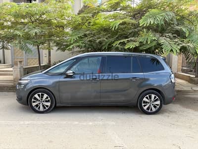 Citroen C4 Grand Picasso 2016 (7 seater)سيتروين جراند بيكاسو
