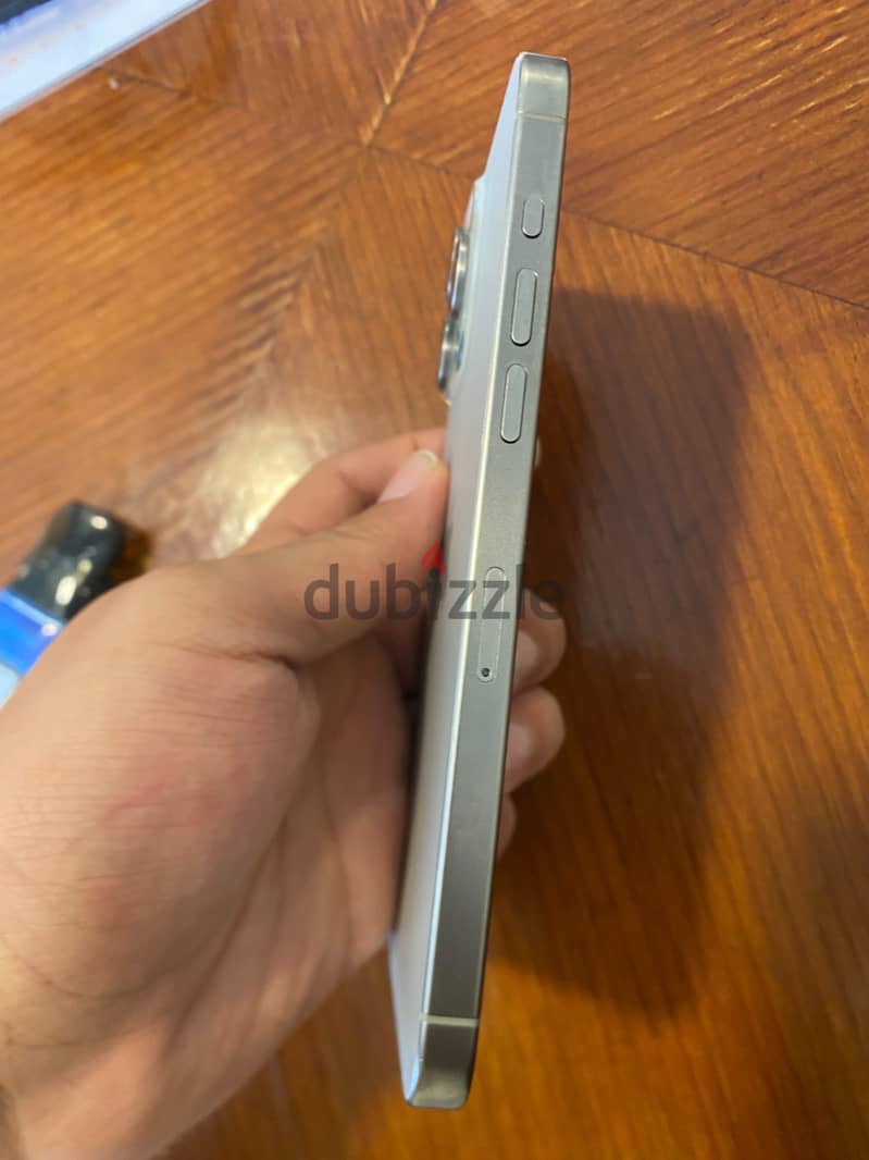 Iphon 15 max 4