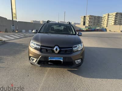 Sandero Stepway 2019 فابريكه بالكامل
