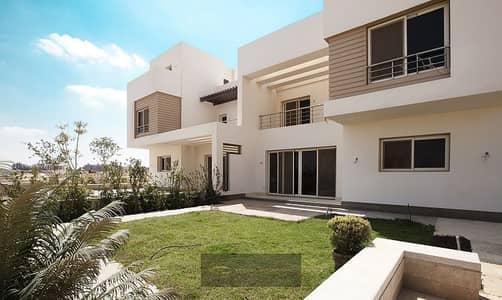 Corner Townhouse for rent 284m, in a prime location within Grand Heights, 6th of October, close to key services.