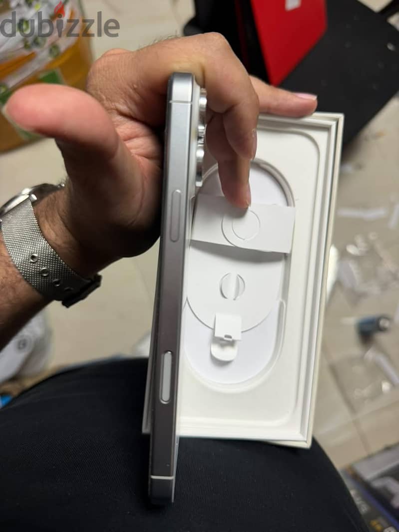 Apple - iPhone 16 Pro Max 2