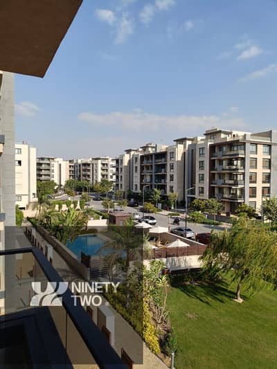 Apartment for Rent in Azad Compound, New Cairo, Directly Across from AUC | Direct from Owner | 180 SQM | 3 Bedrooms | Master Suite with En-Suite Bathroom & Walk-in Closet | Breathtaking View | Sunny & Spacious | Fully Finished | First Occupancy | Kitchen