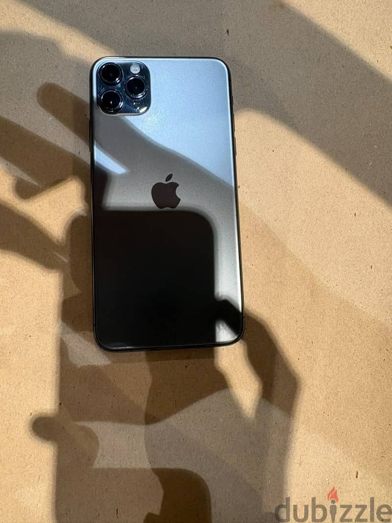 Apple - iPhone 11 Pro Max 2