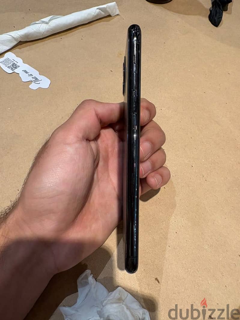 Apple - iPhone 11 Pro Max 4
