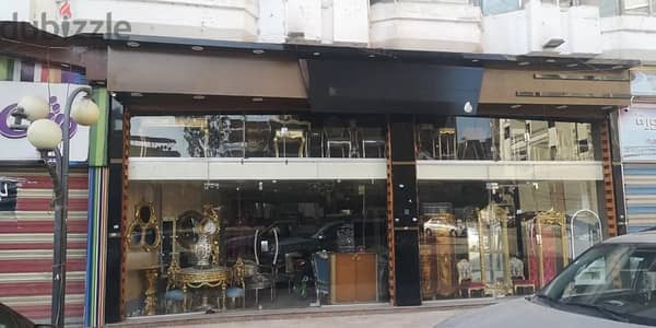 محل بموقع متميز بميدان مستشفي الصدر