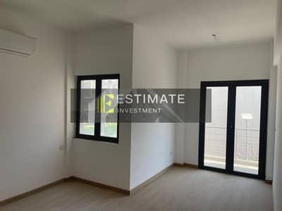 160-square-meter apartment in Al Marasem Open view Includes kitchen and air conditioning; available for rent