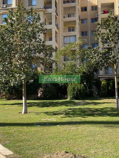 100-square-meter apartment for rent in Madinaty, located in a prime spot (B3), on the ground floor with a private garden.
