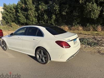 Mercedes-Benz C180 2018 AMG all Fabrika