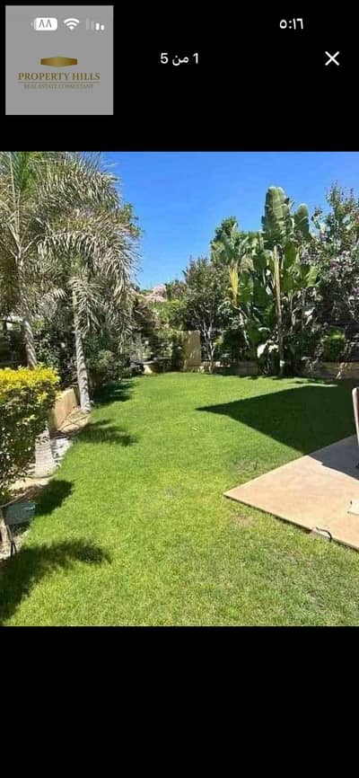 آخر فيلا للبيع باقل سعر في الماركت كله الفيلا vip بمساحة مميره بفيو مميز علي الاند سكيب وwater feature في اميز لوكيشن في قببب كومباوند طلاله