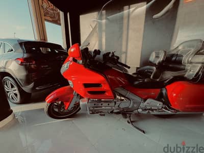 Gold wing