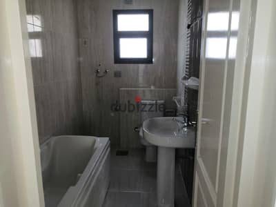 Apartment for Sale in B8 Madinaty 5th Floor Developer Finished (166 SQM - 3 Bedrooms - Garden & Street View)