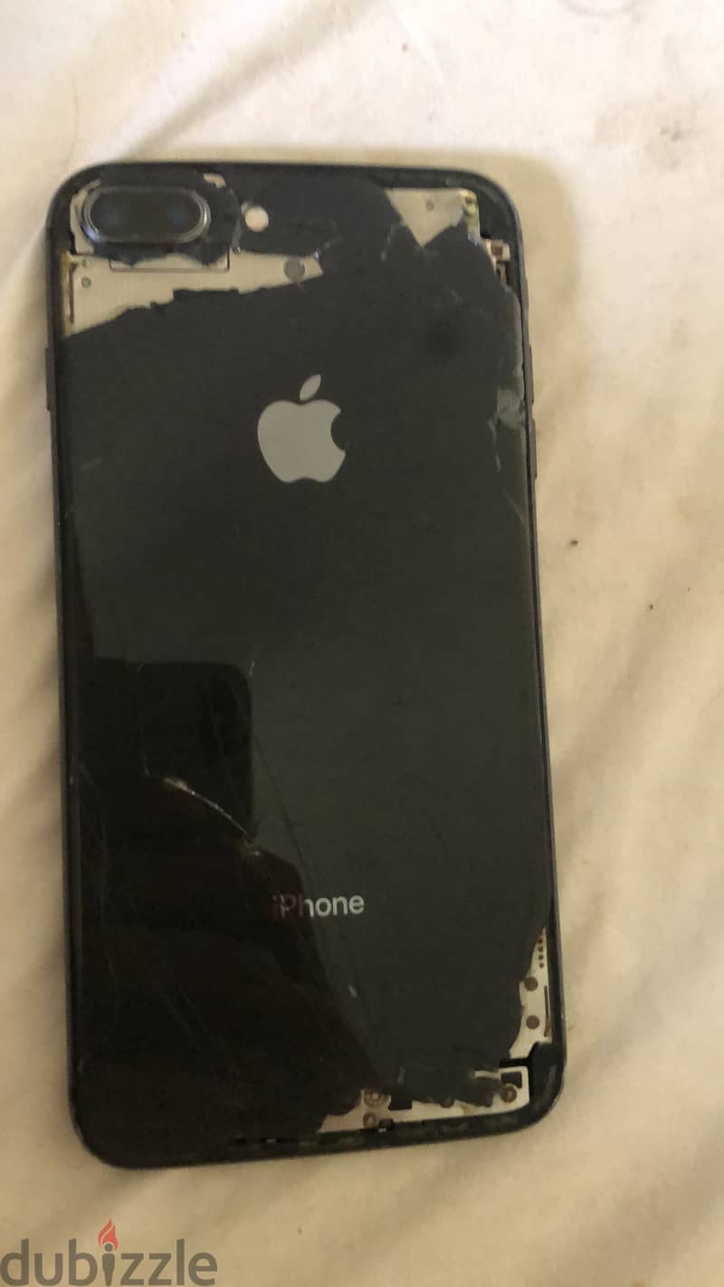 iPhone 8 Plus 1