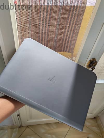 لاب توب ZBook 15 g5 بمعالج i7 جيل ثامن ورامات 16 ddr4 وكارتين شاشه