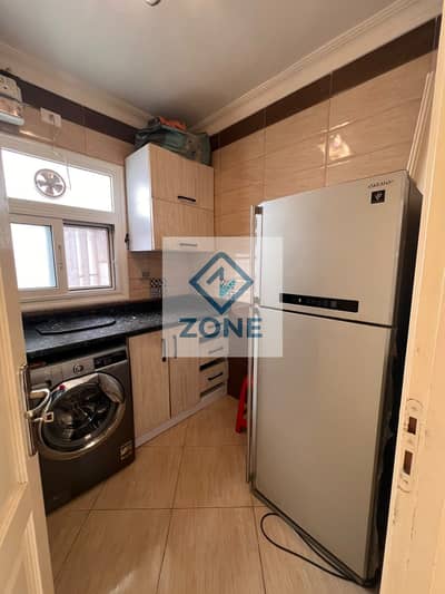 Apartment for rent in Madinaty, B10, 116 square meters. Includes air conditioning and a kitchen; located directly overlooking the service area.