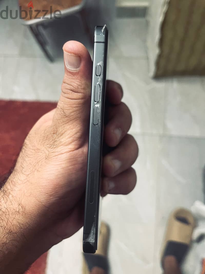 Apple - iPhone 17 4