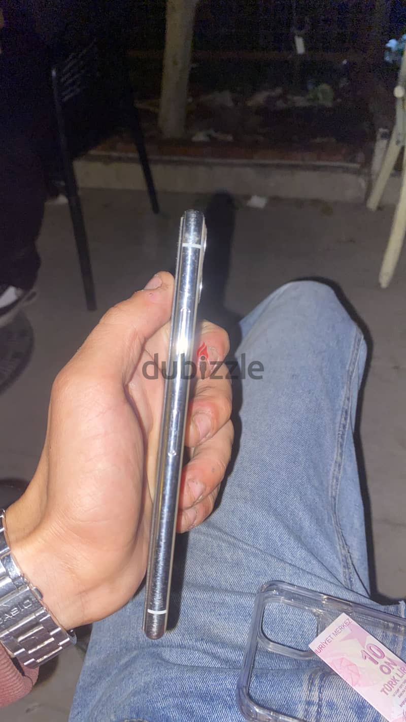 Apple - iPhone 11 Pro Max 4