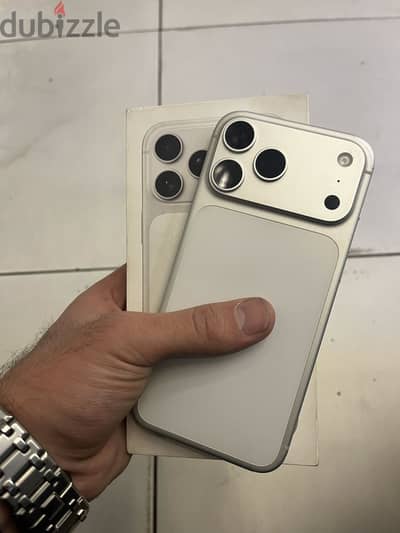 آبل - آيفون 17 برو ماكس