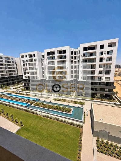 4-bedroom duplex for sale with a down payment of only 390,000 in De Joya 4, next to the Downtown area.